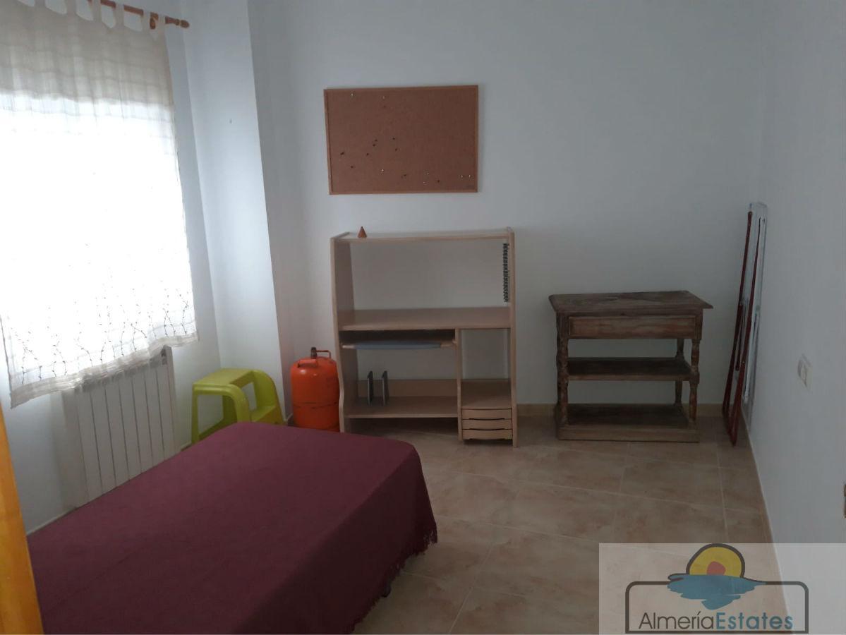 For sale of flat in Vélez-Rubio