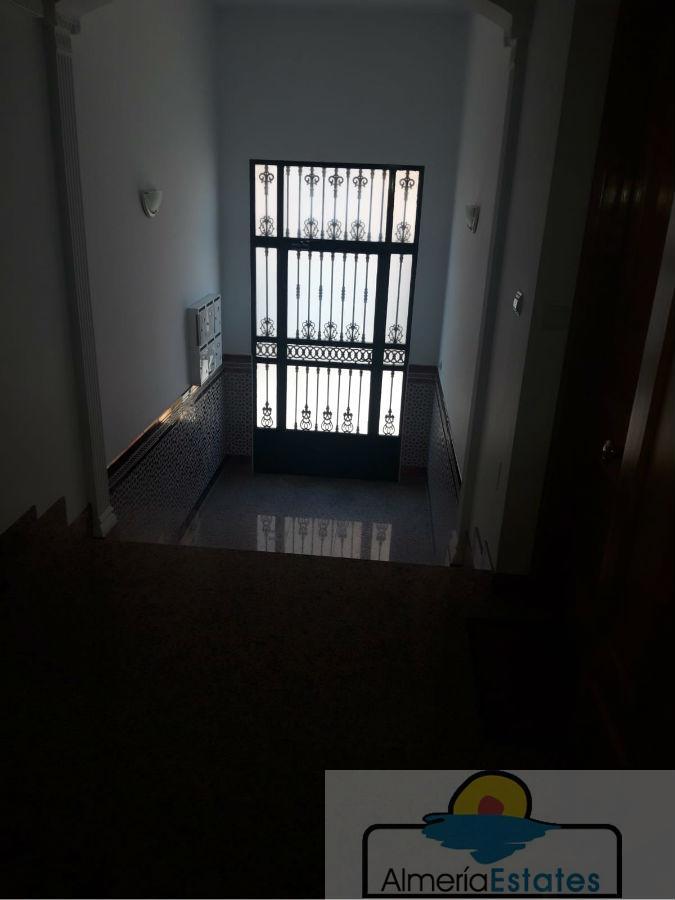 For sale of flat in Vélez-Rubio