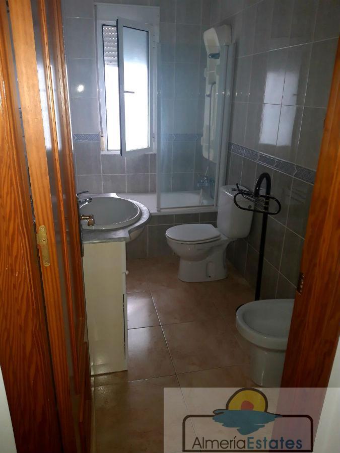 For sale of flat in Vélez-Rubio