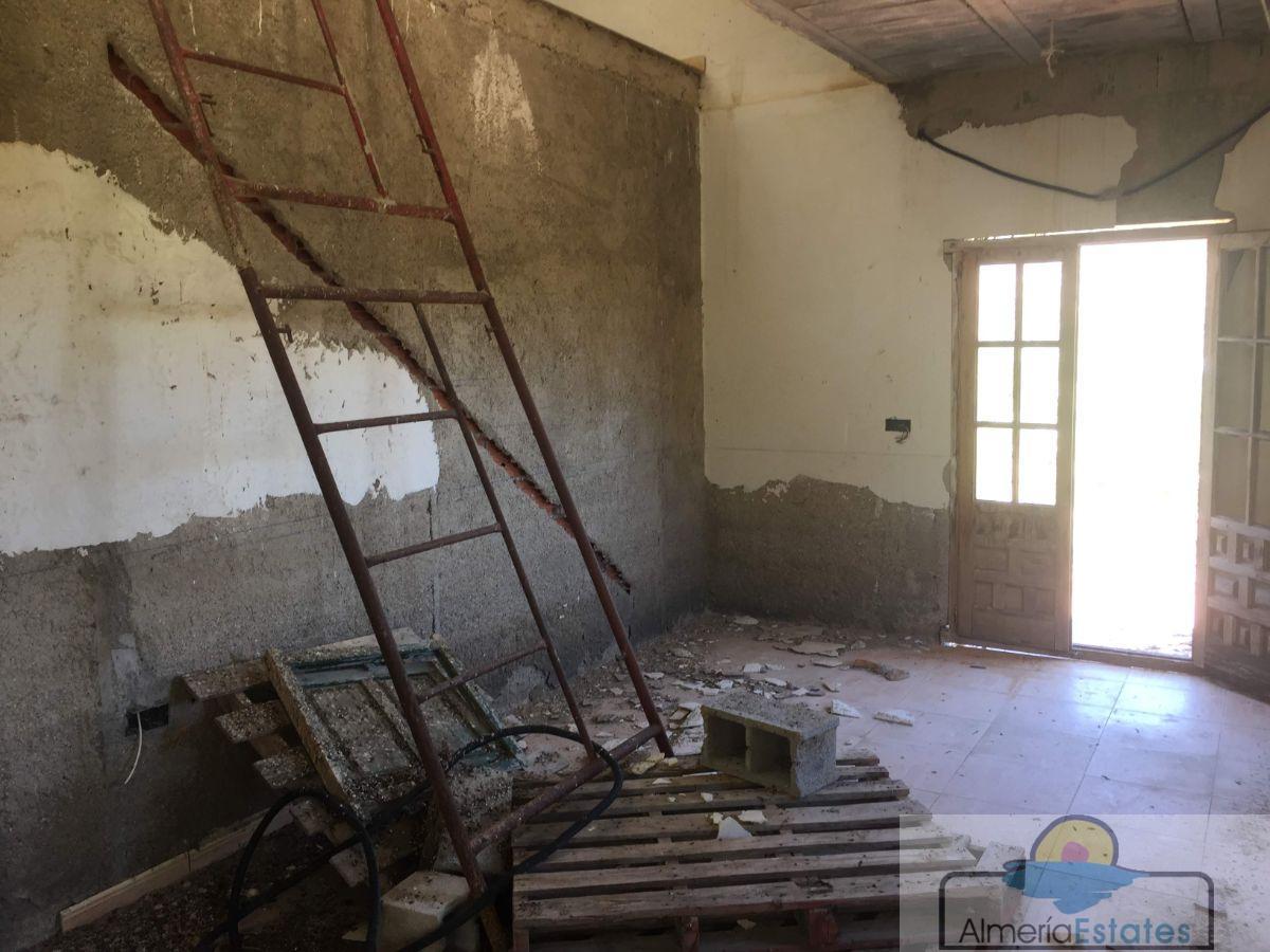 For sale of house in Vélez-Blanco