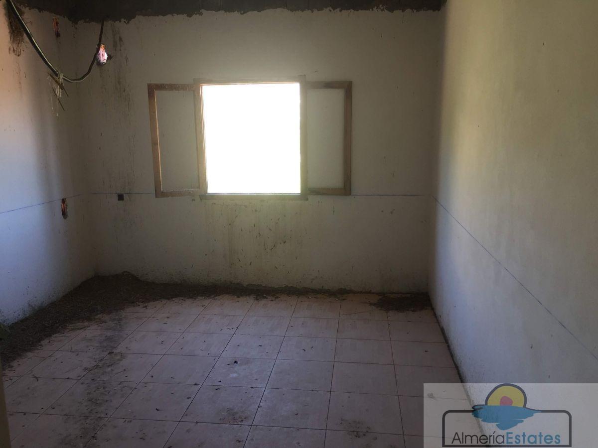 For sale of house in Vélez-Blanco