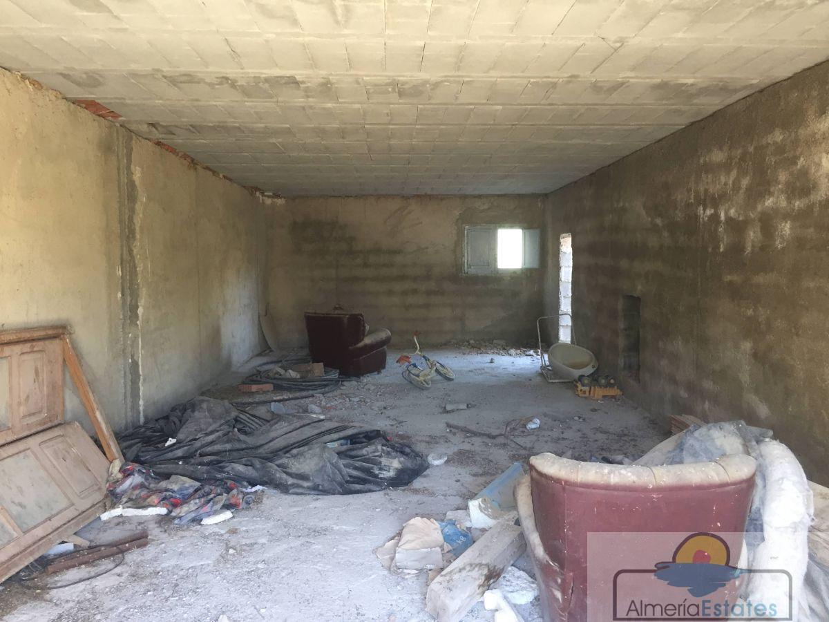 For sale of house in Vélez-Blanco