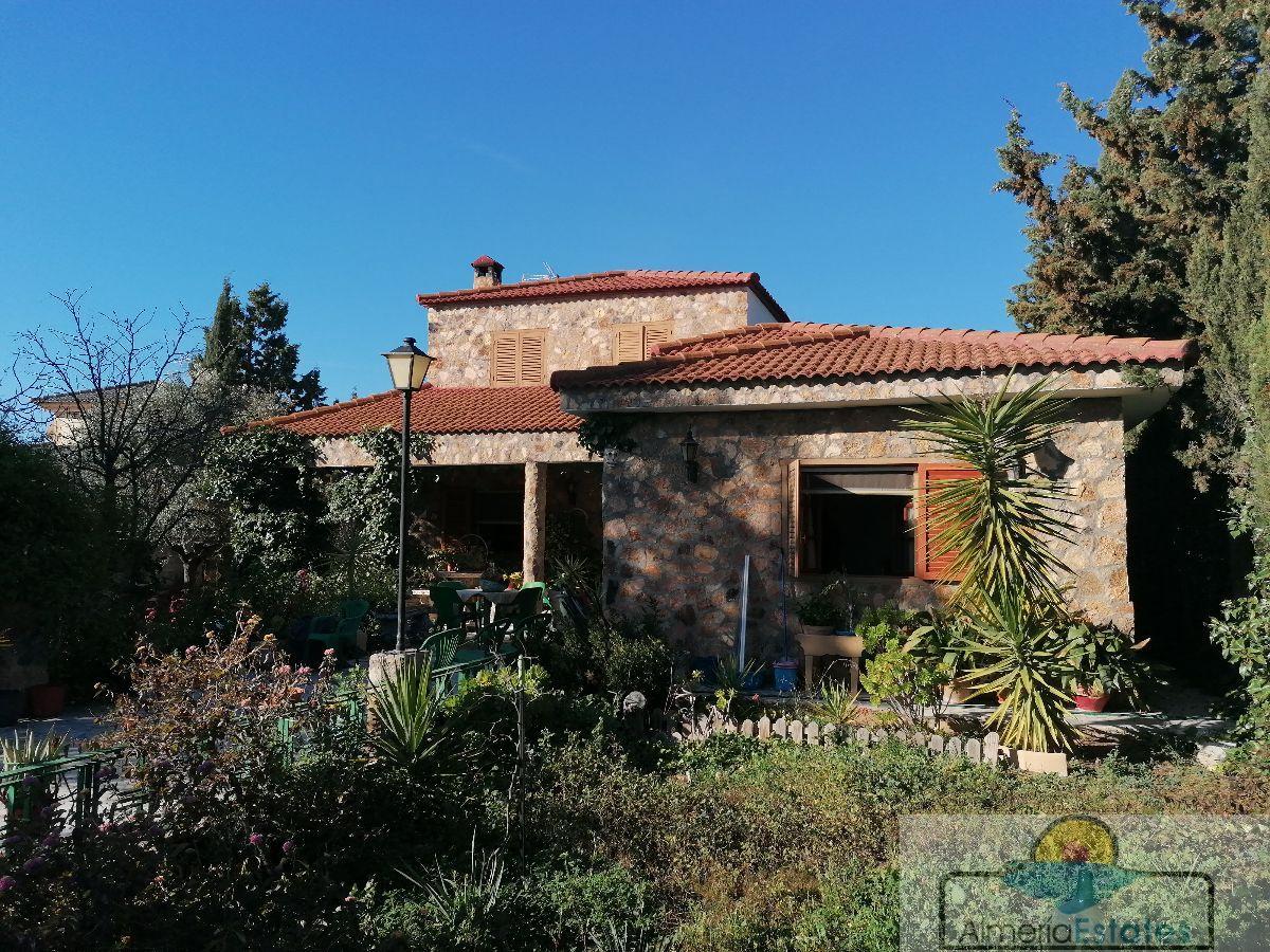 For sale of villa in Albox