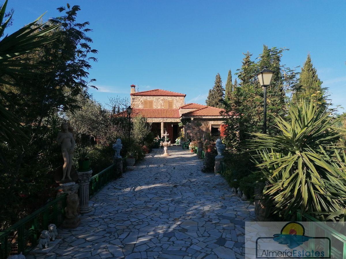 For sale of villa in Albox