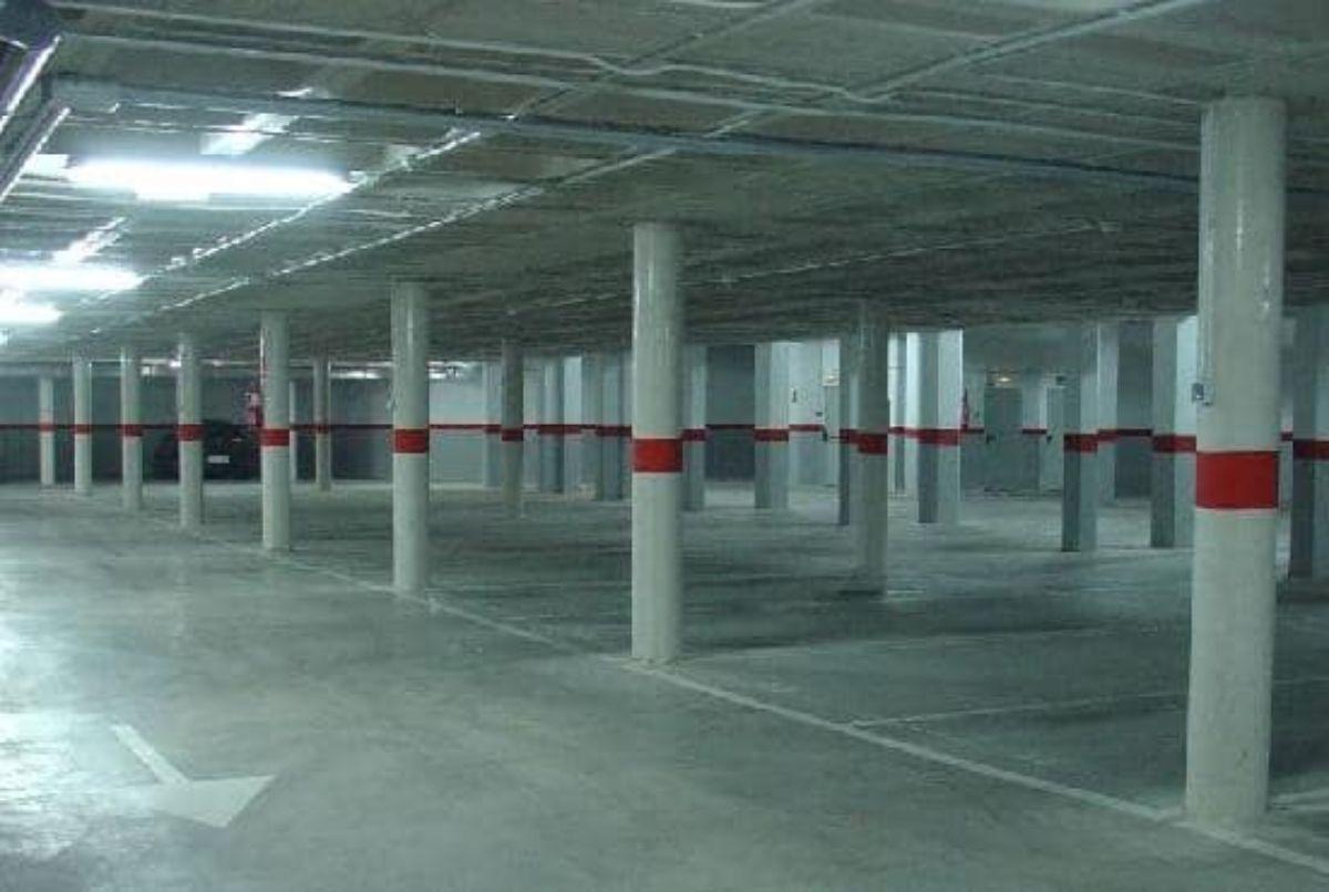 Venta de garaje en Fines