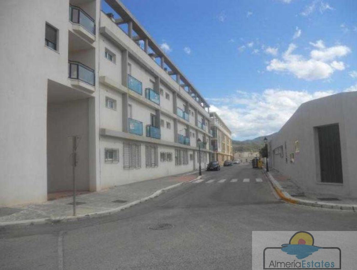 Venta de local comercial en Fines