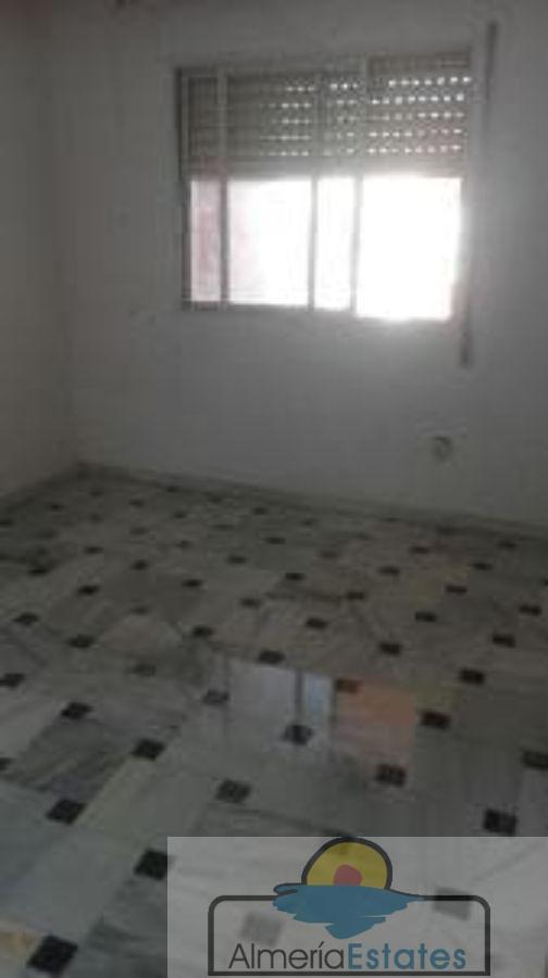 For sale of flat in Macael