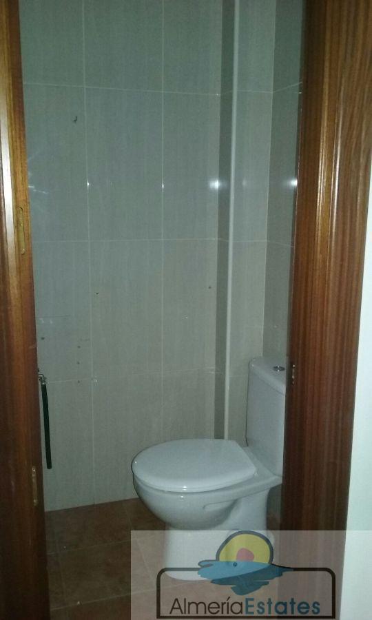 Venta de local comercial en Macael