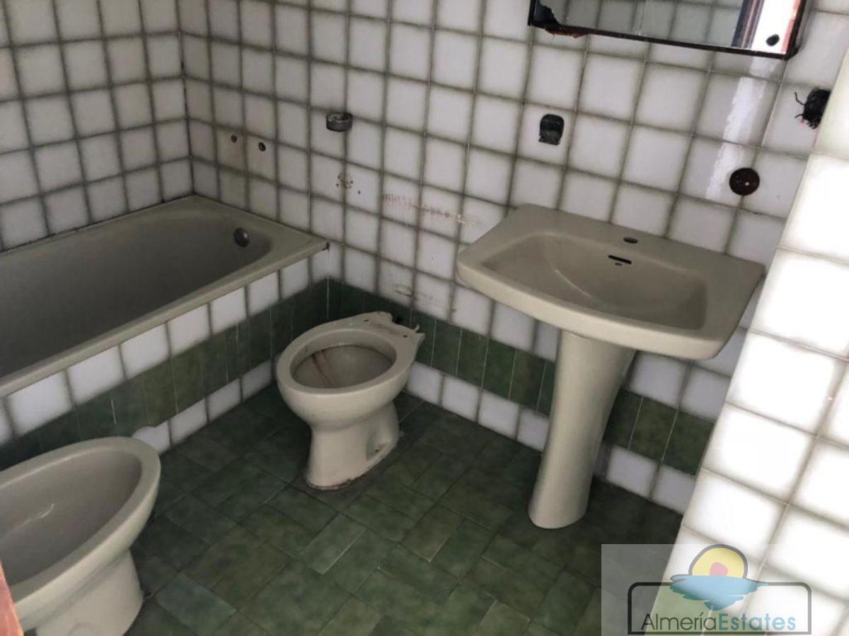 For sale of flat in Macael