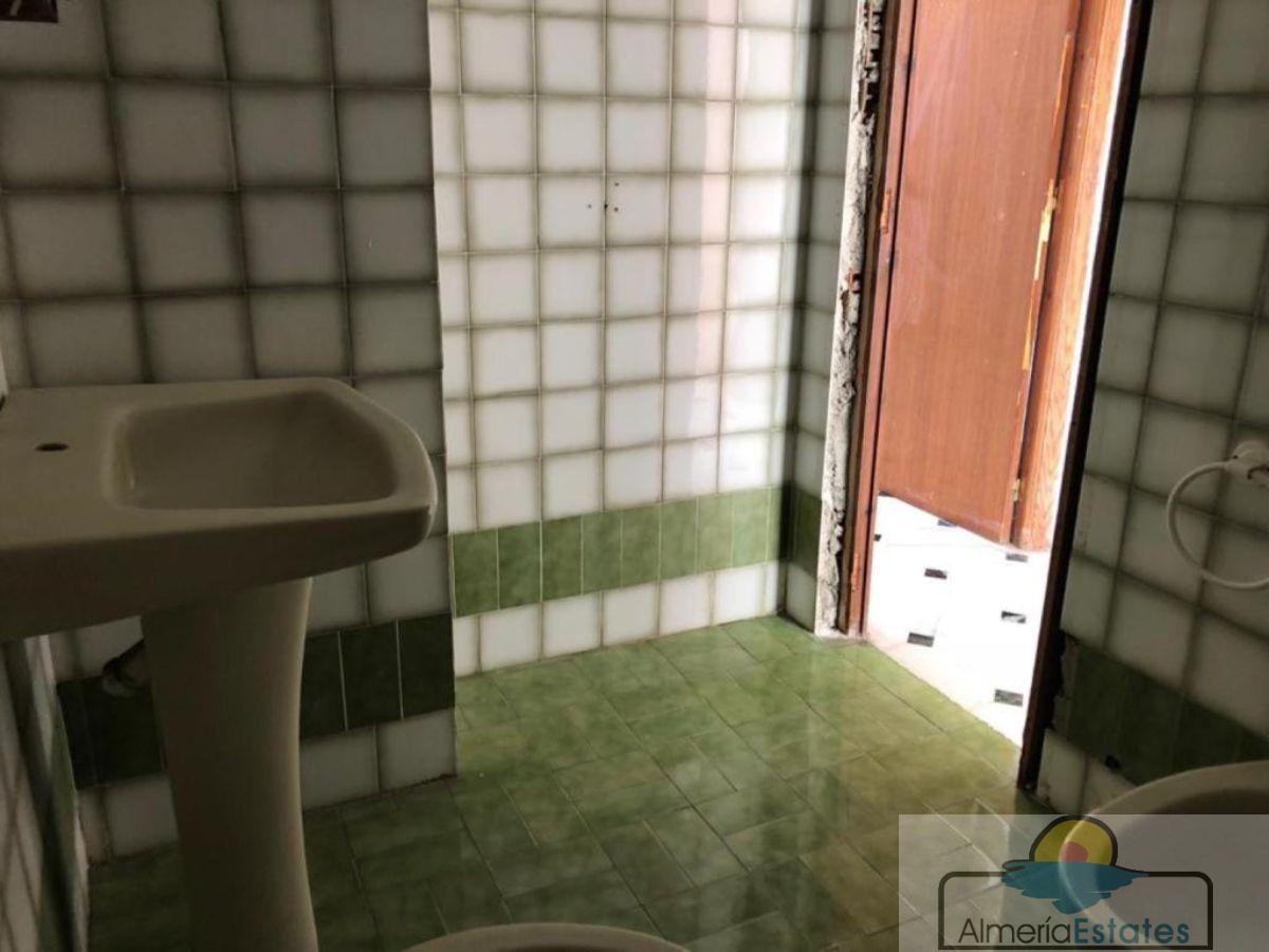 For sale of flat in Macael