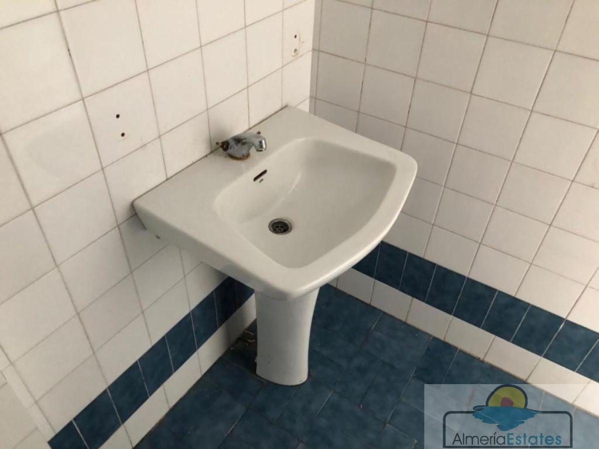 For sale of flat in Macael