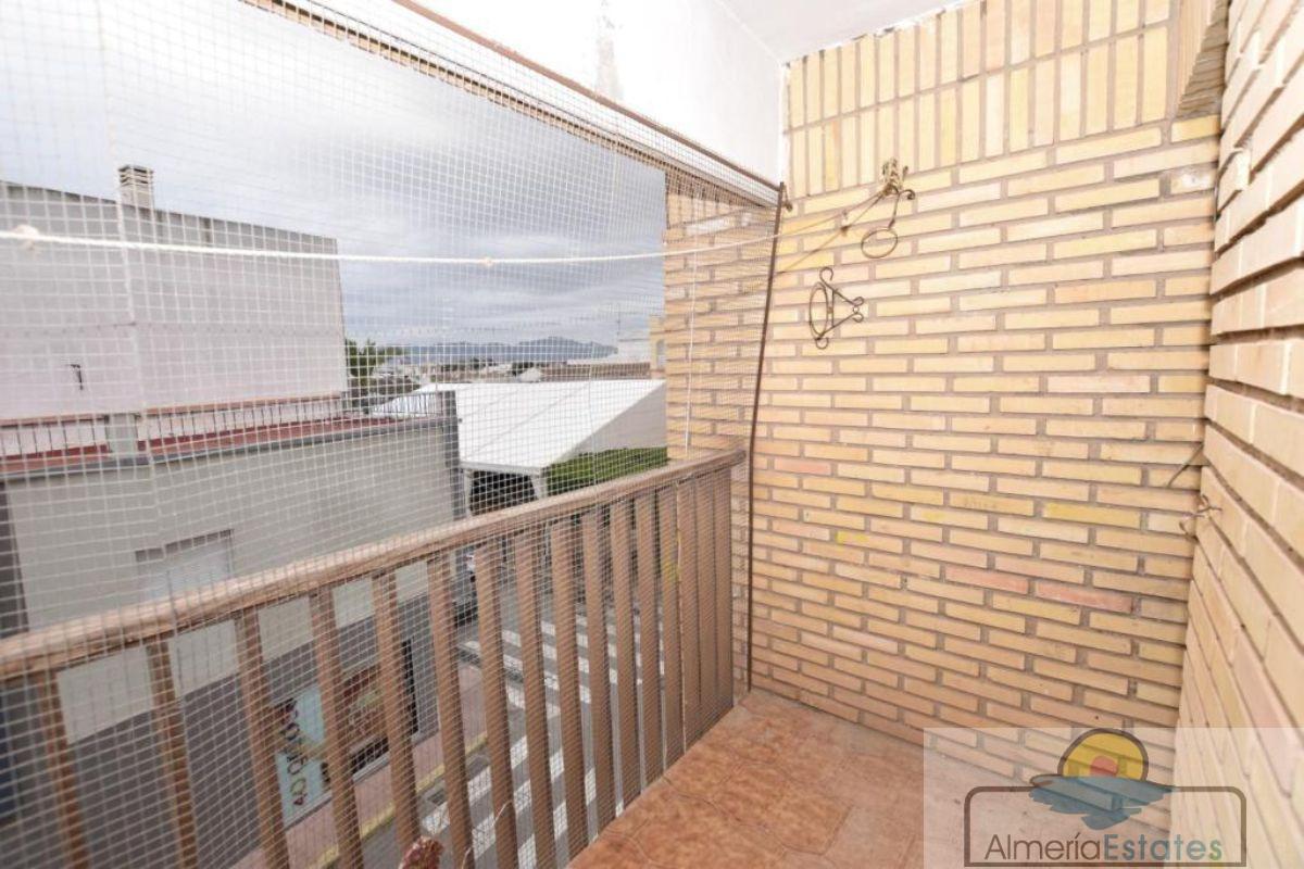 For sale of flat in Macael
