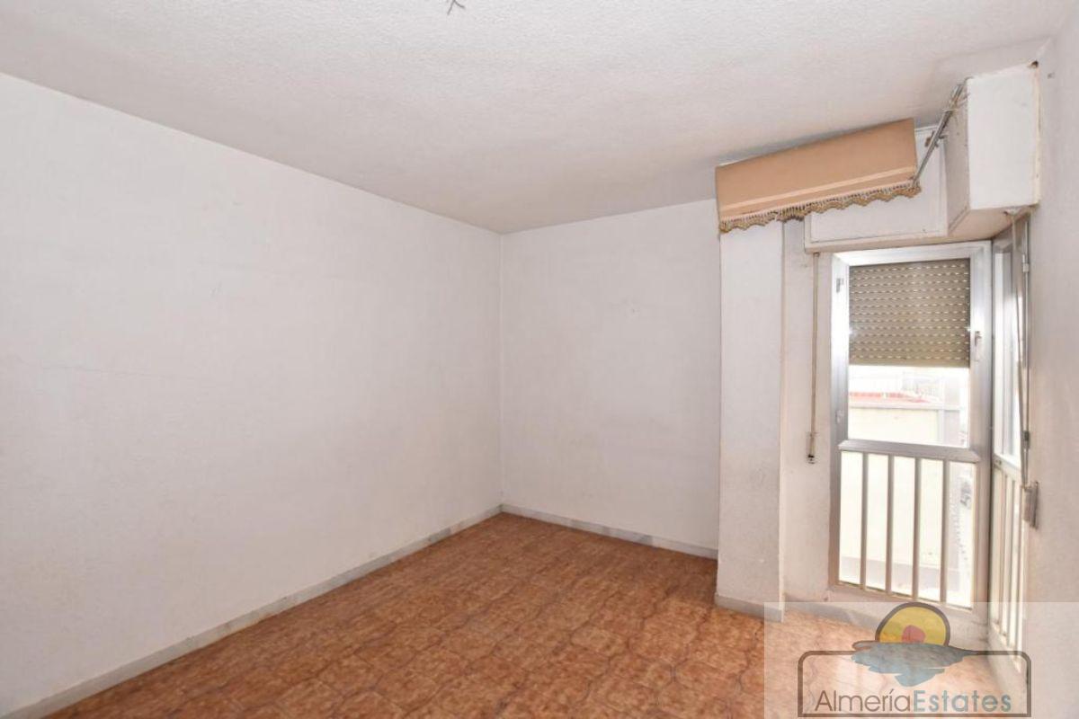 For sale of flat in Macael