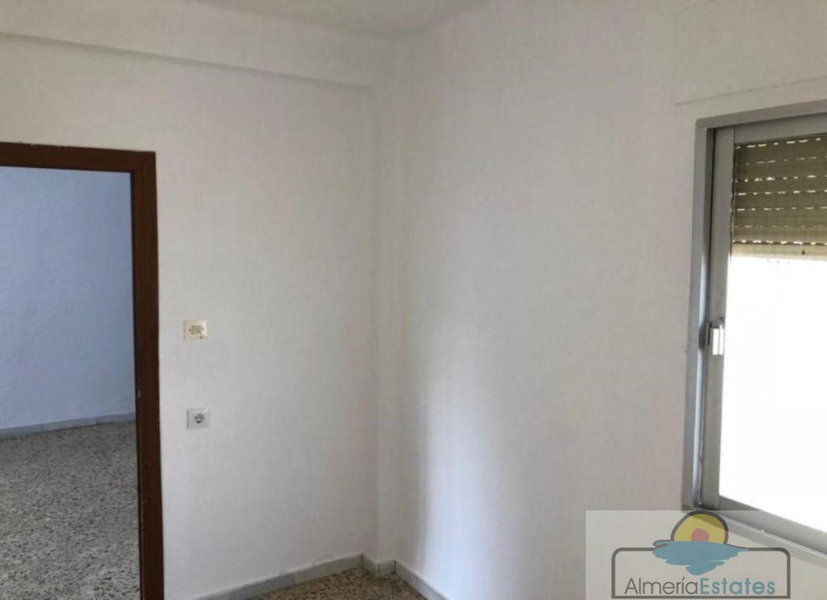 For sale of flat in Macael