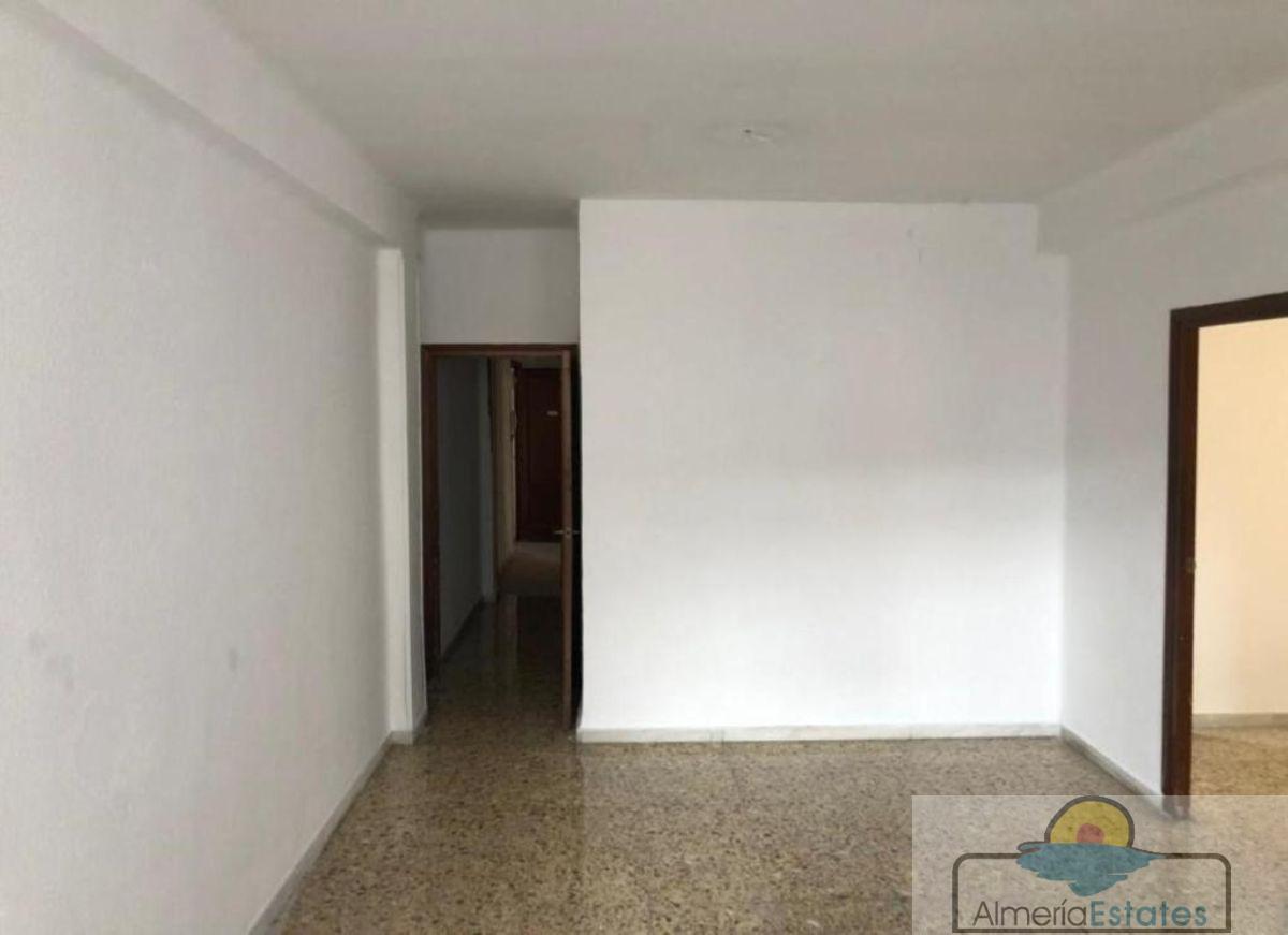 For sale of flat in Macael