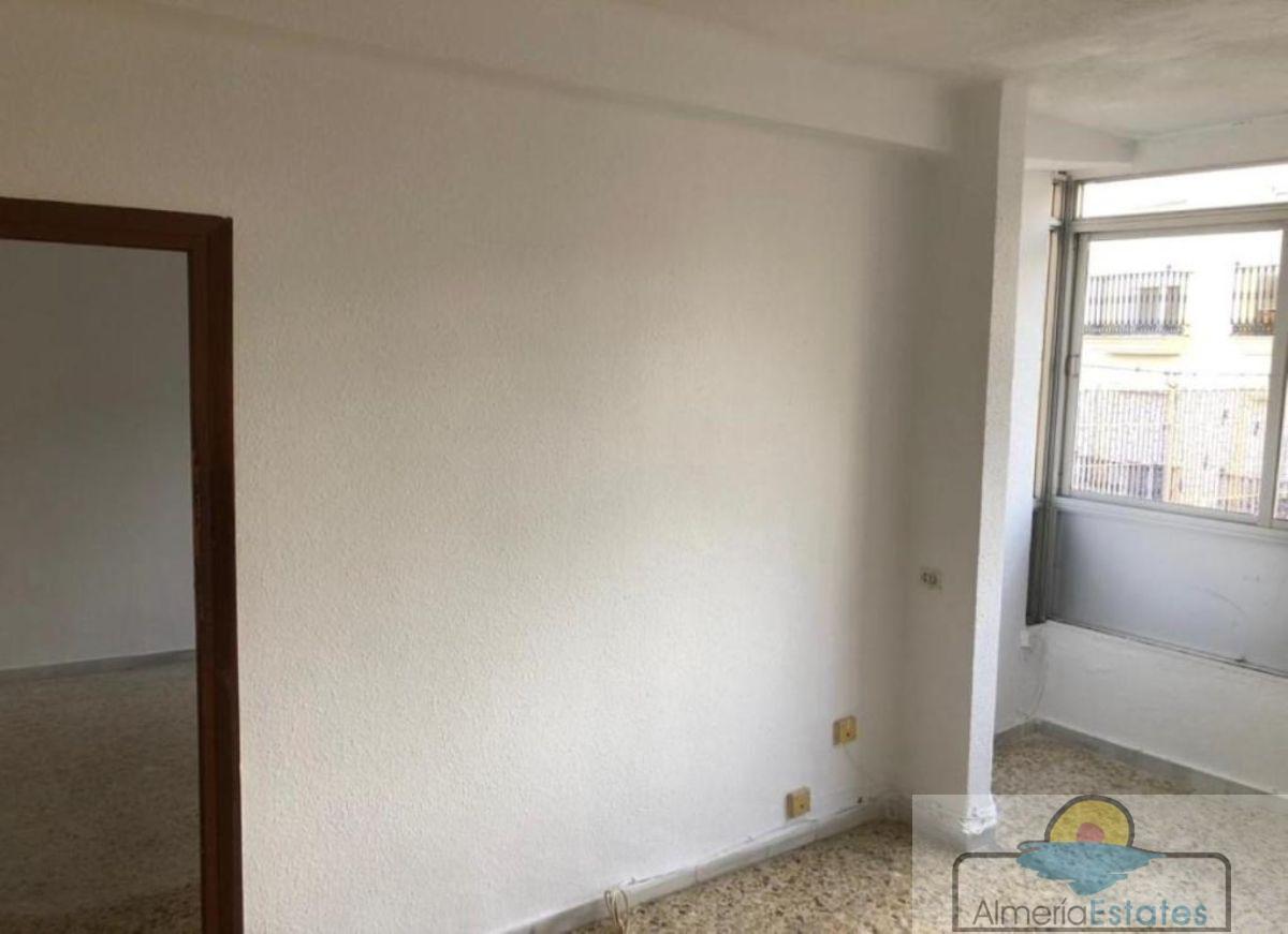 For sale of flat in Macael