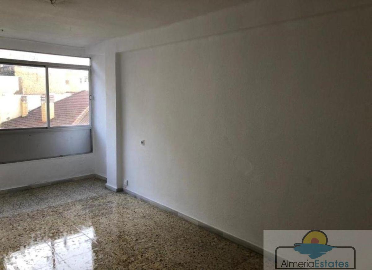 For sale of flat in Macael