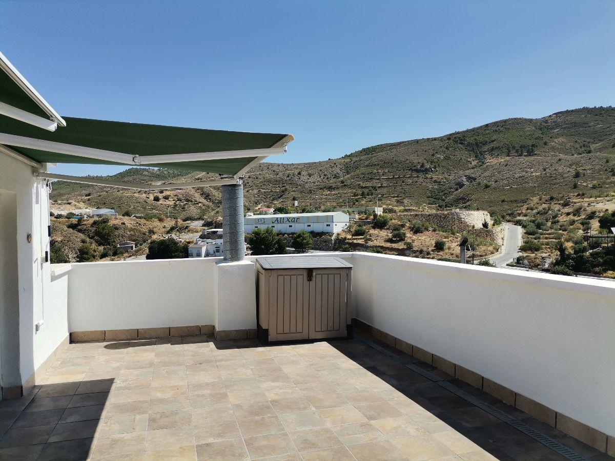Venta de casa en Líjar