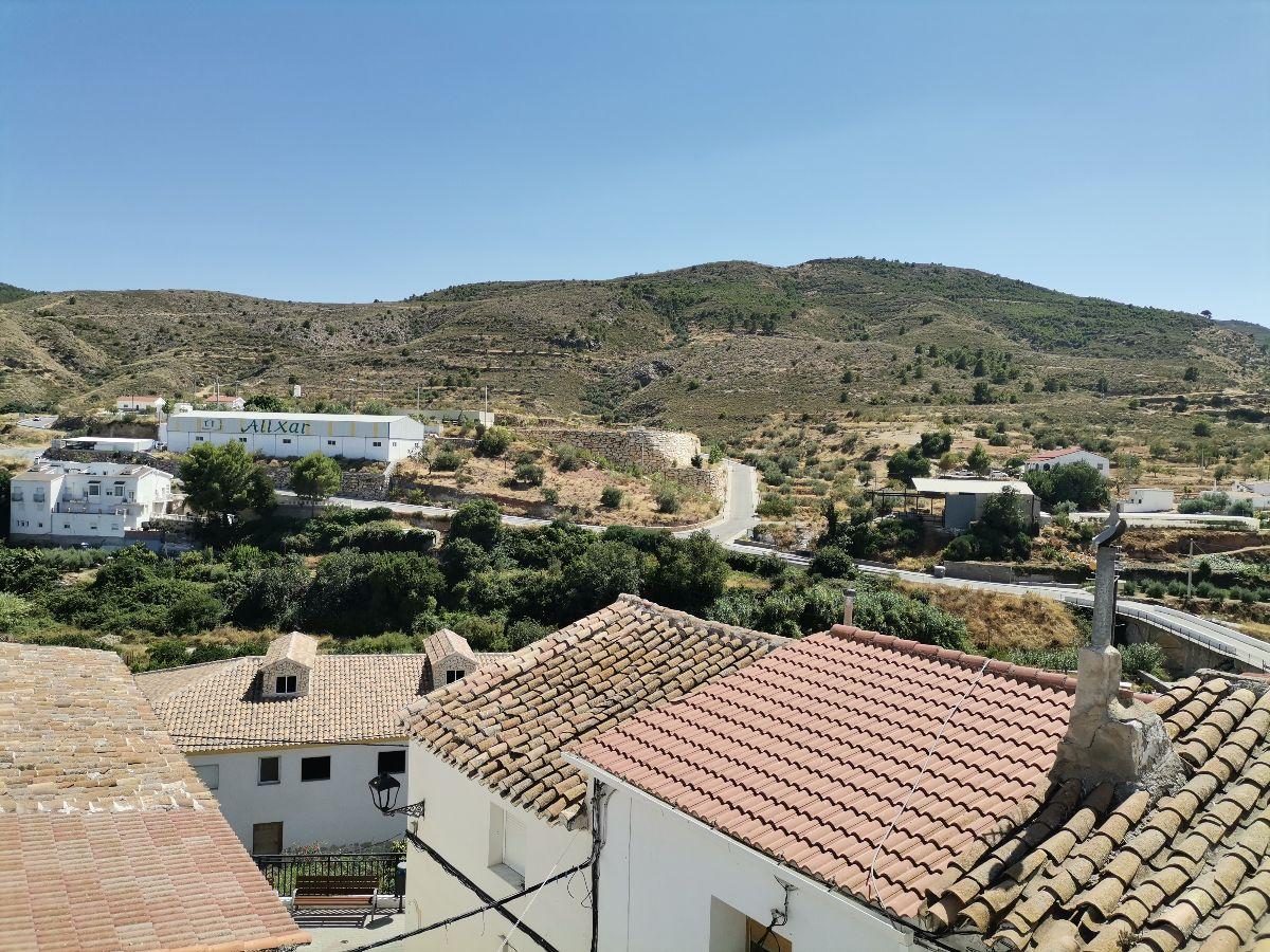 Venta de casa en Líjar