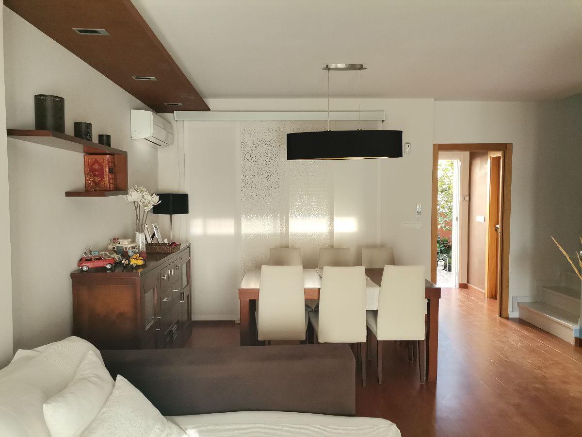 For sale of house in Fines