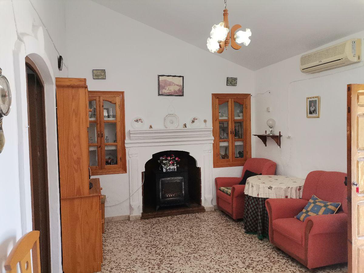 For sale of house in Lubrín