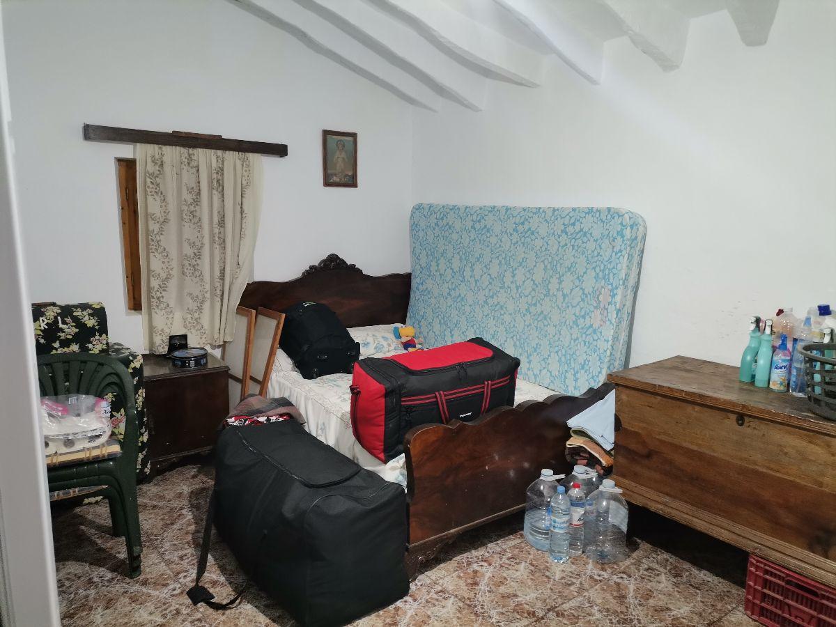 For sale of house in Lubrín