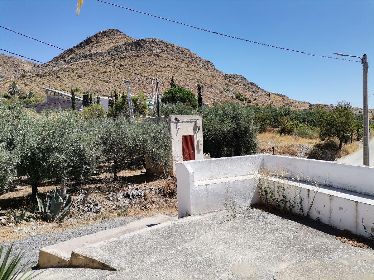 For sale of house in Lubrín