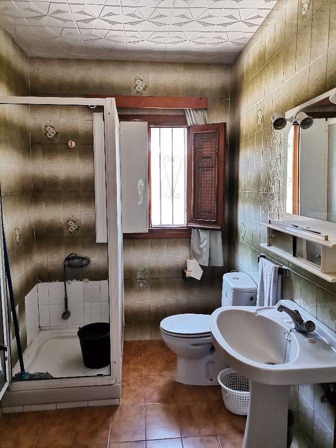 For sale of house in Lubrín