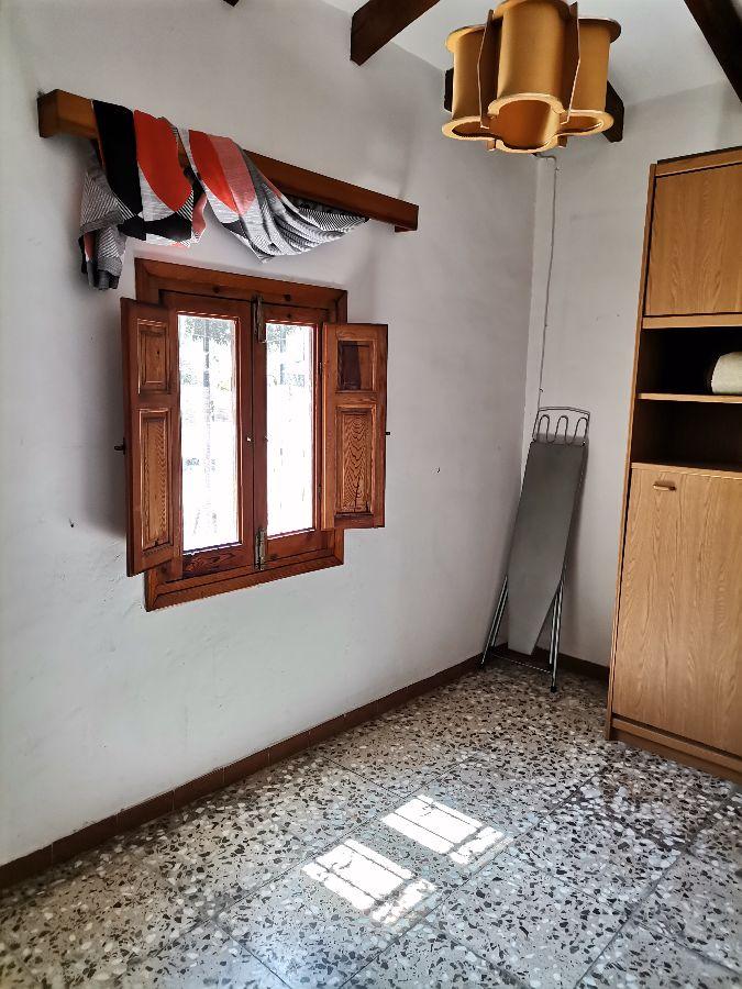 For sale of house in Lubrín