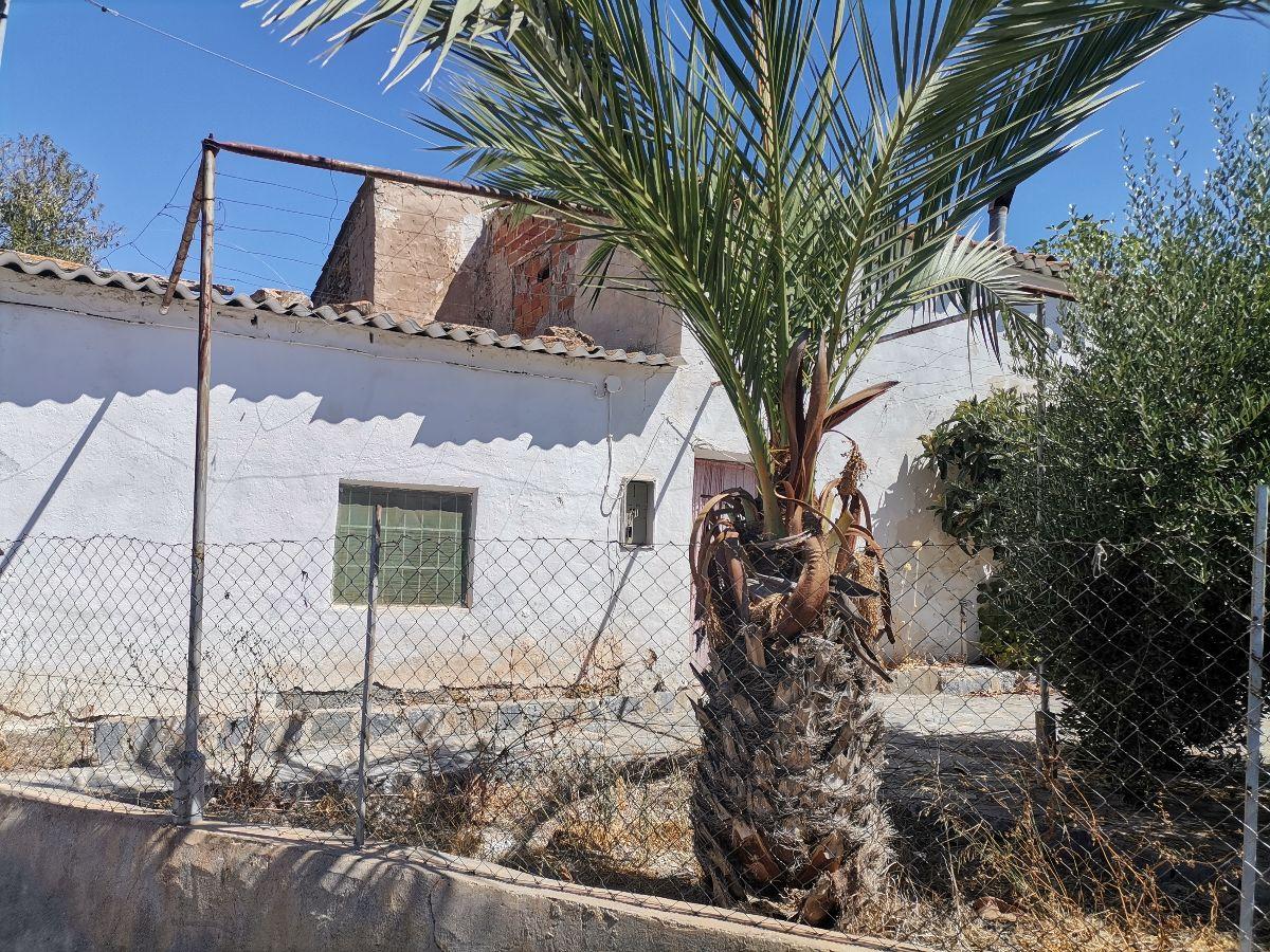 For sale of house in Lubrín