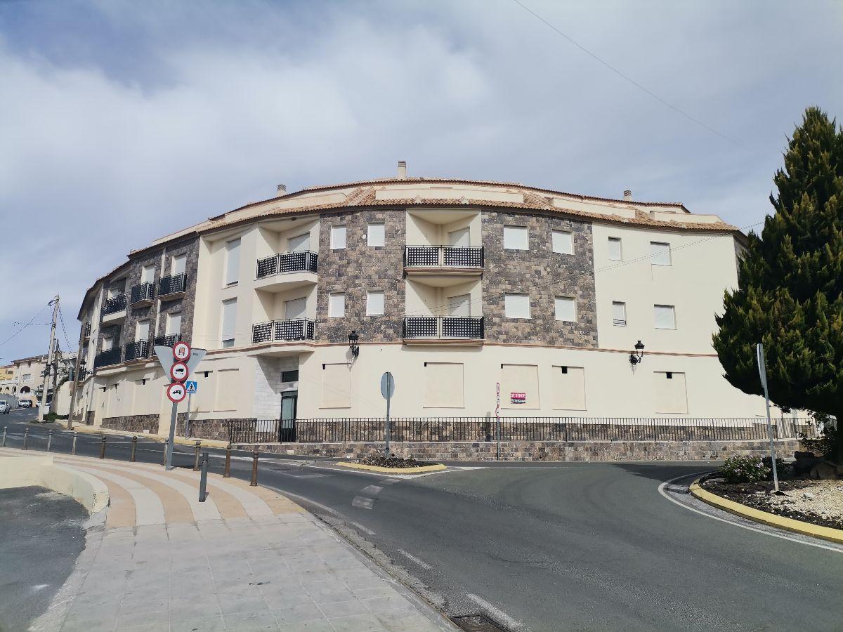 Venta de local comercial en Oria