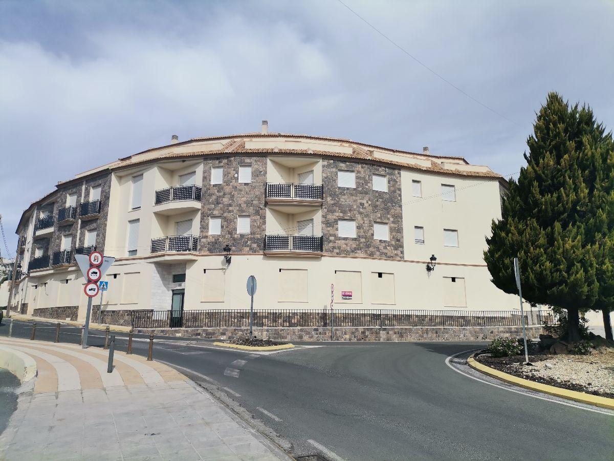 Venta de local comercial en Oria