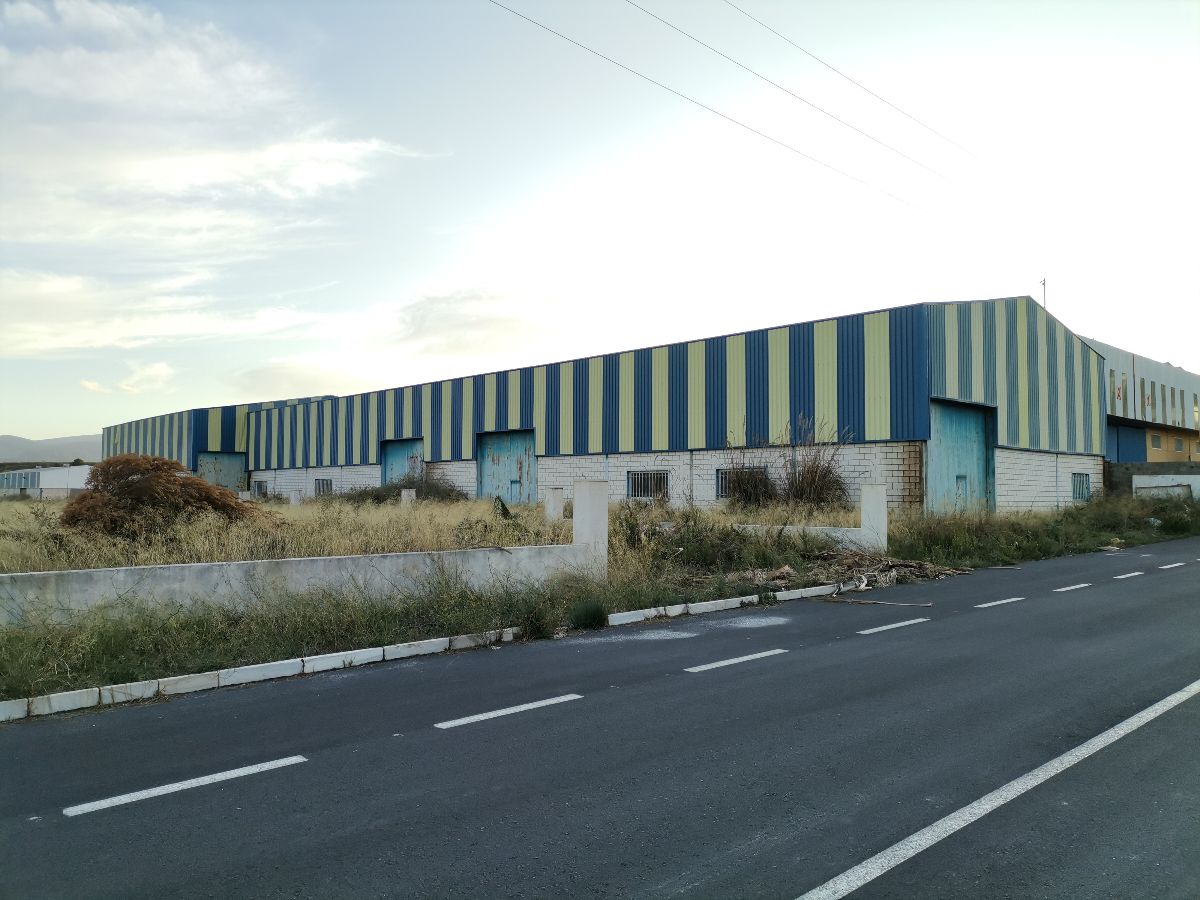 Venta de nave industrial en Olula del Río