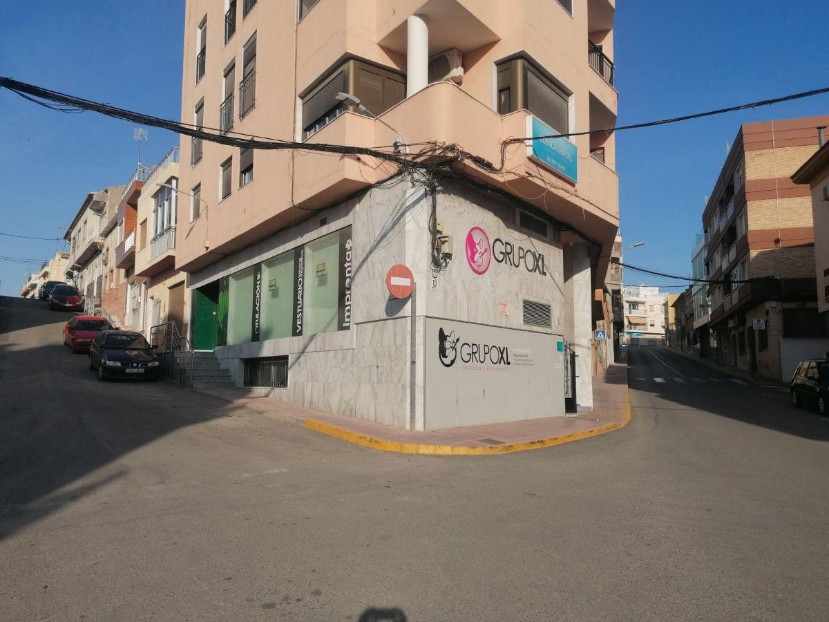 Venta de local comercial en Albox