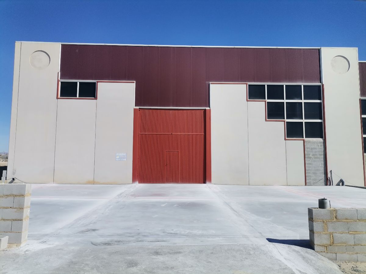 For rent of industrial plant/warehouse in Cantoria