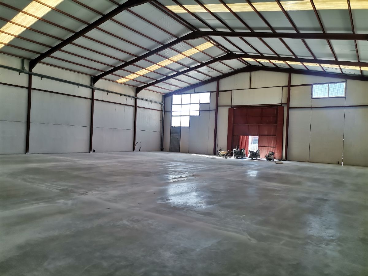 For rent of industrial plant/warehouse in Cantoria
