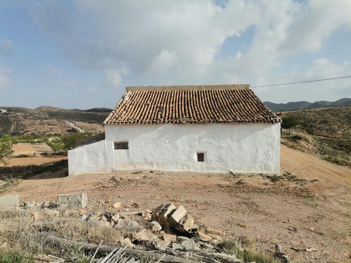 Venta de casa en Taberno