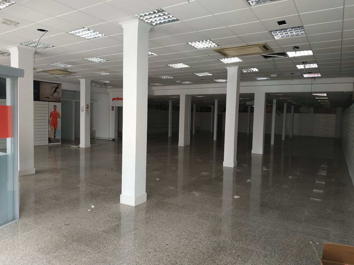 Venta de local comercial en Albox