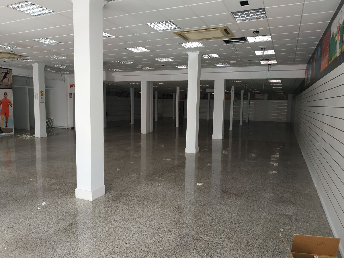 Venta de local comercial en Albox