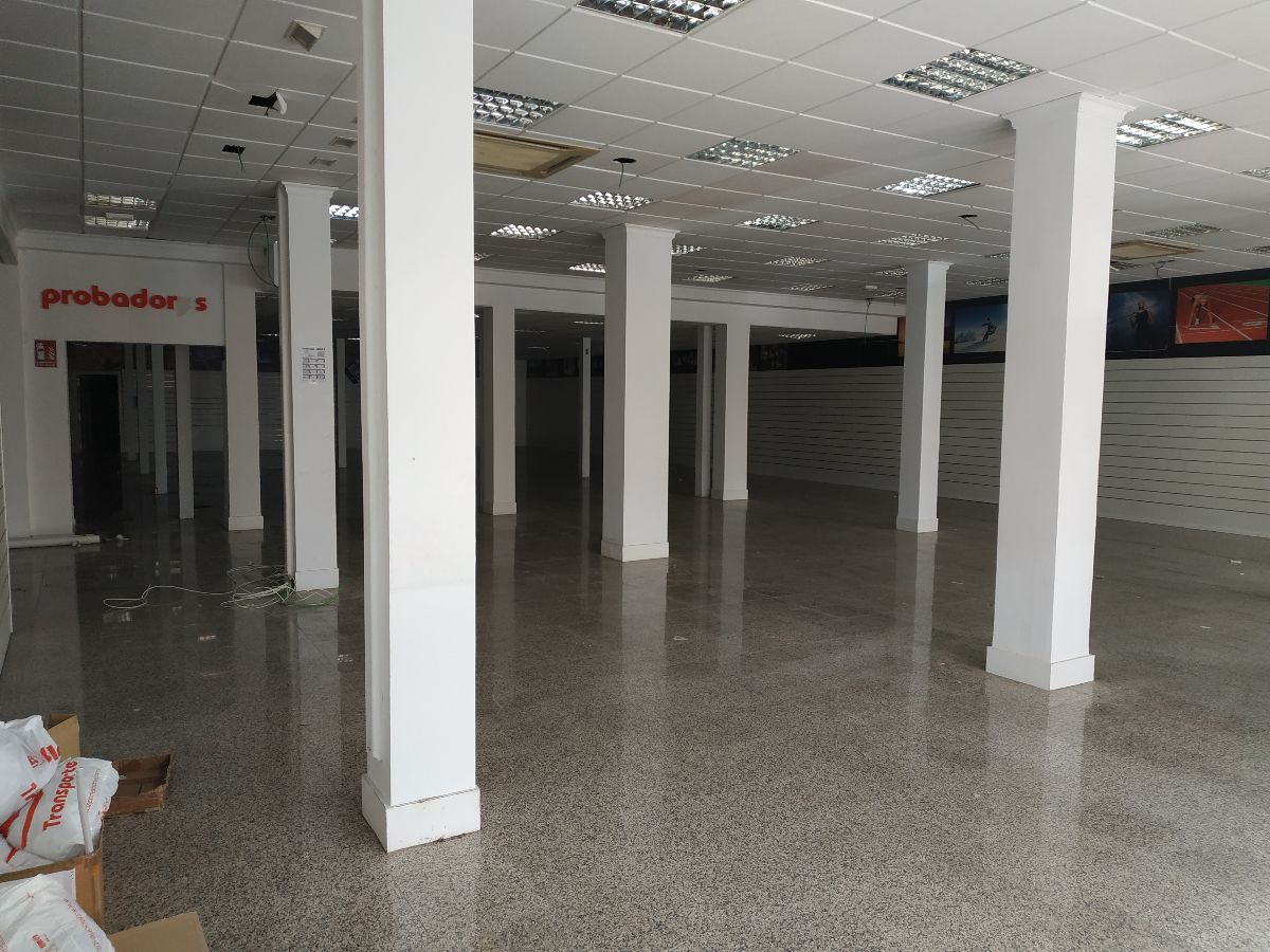 Venta de local comercial en Albox