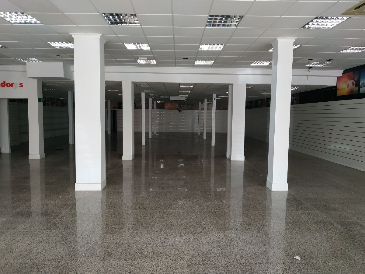 Venta de local comercial en Albox