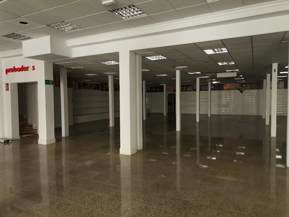 Venta de local comercial en Albox