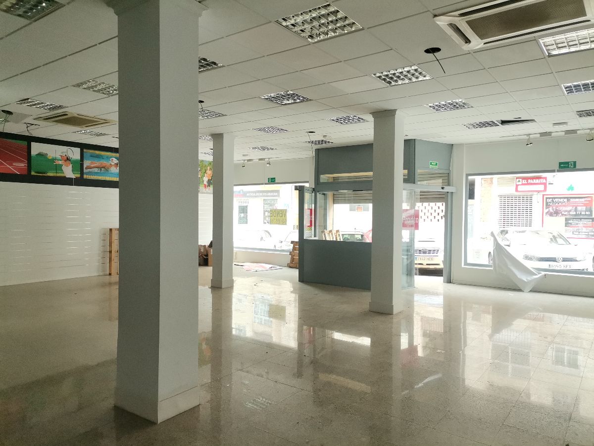 Venta de local comercial en Albox