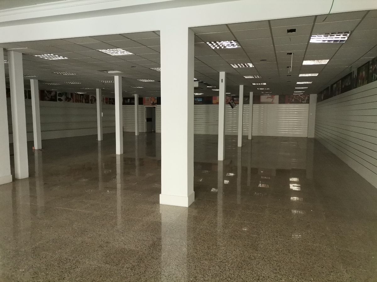 Venta de local comercial en Albox