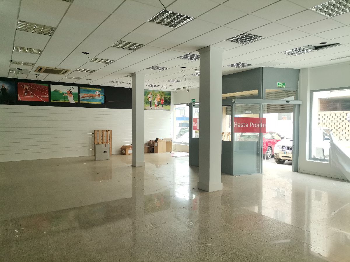 Venta de local comercial en Albox