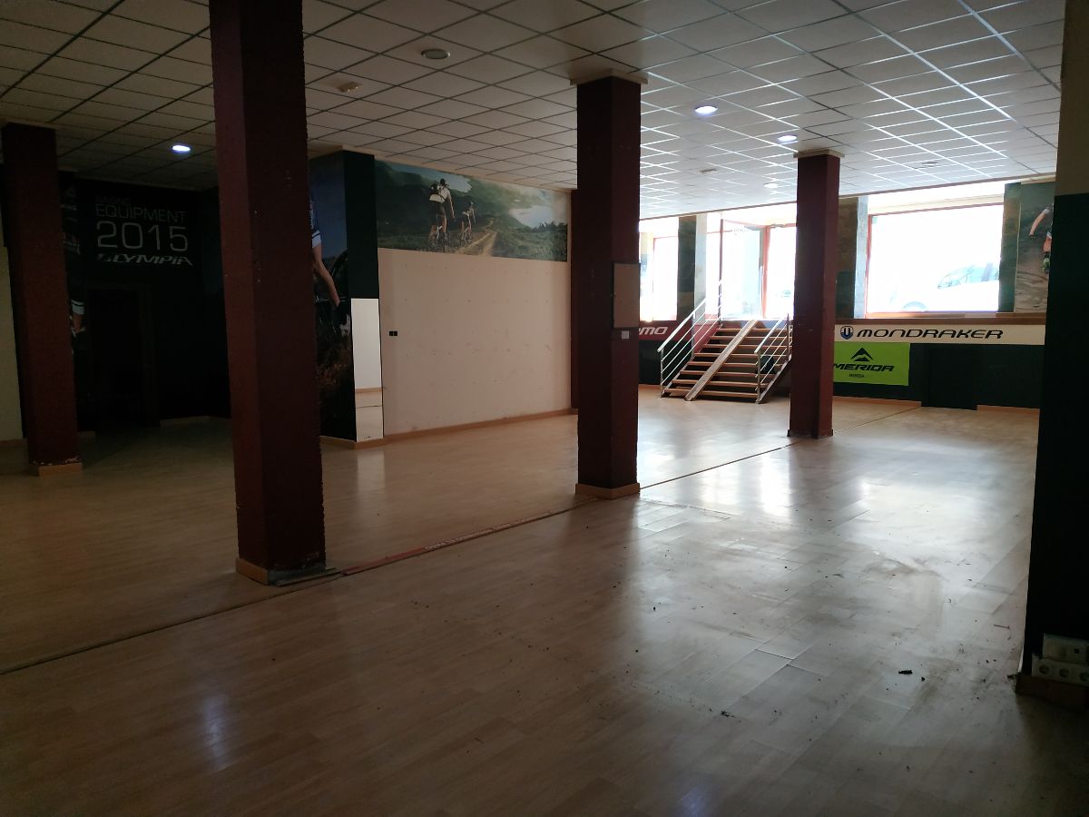 Venta de local comercial en Olula del Río