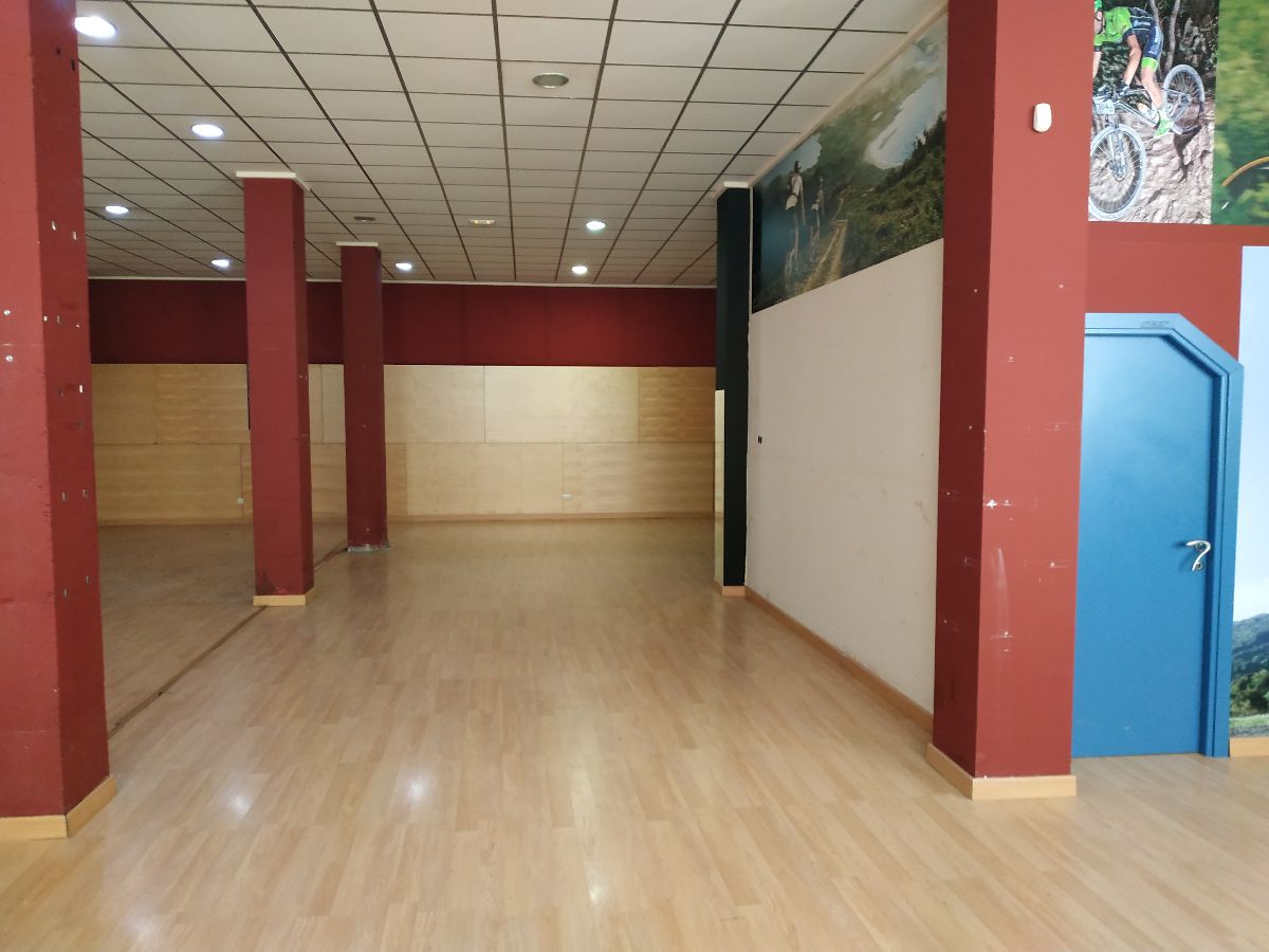 Venta de local comercial en Olula del Río