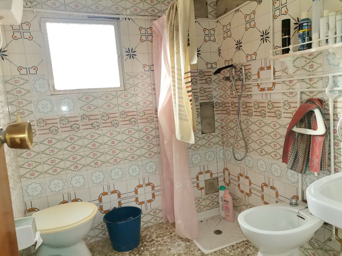 For sale of house in Oria