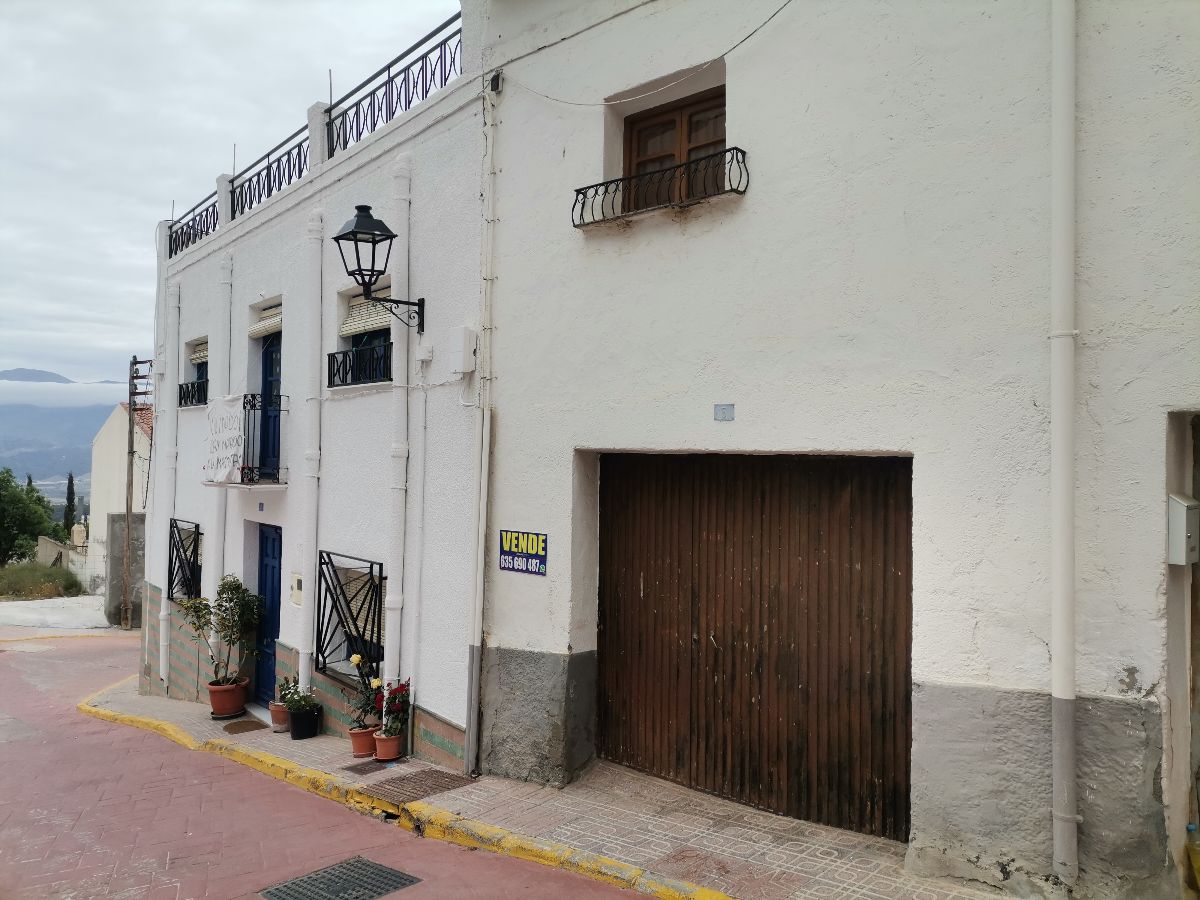For sale of garage in Somontín