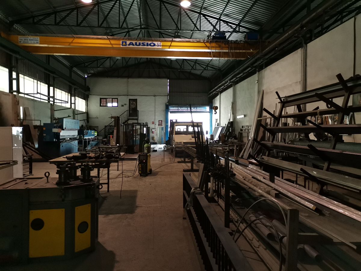 Venta de nave industrial en Macael